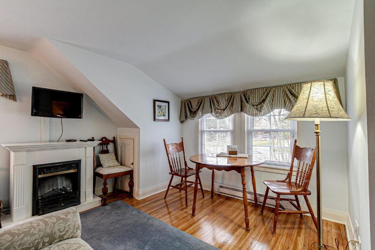 Dover House B&B Port Dover Esterno foto